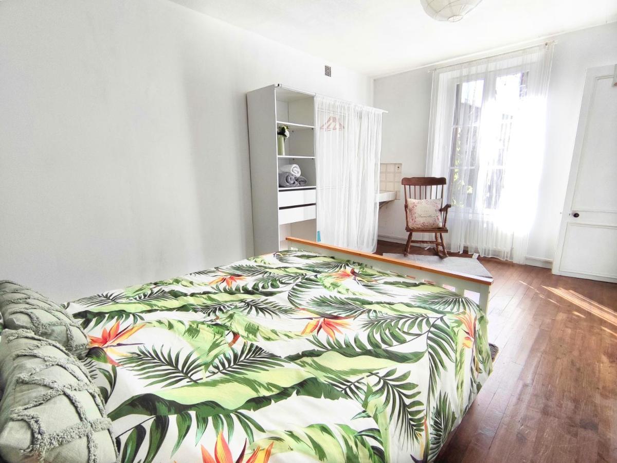 Number 22 - Le Dorat - Apartment One With Garden & Free Parking Ngoại thất bức ảnh