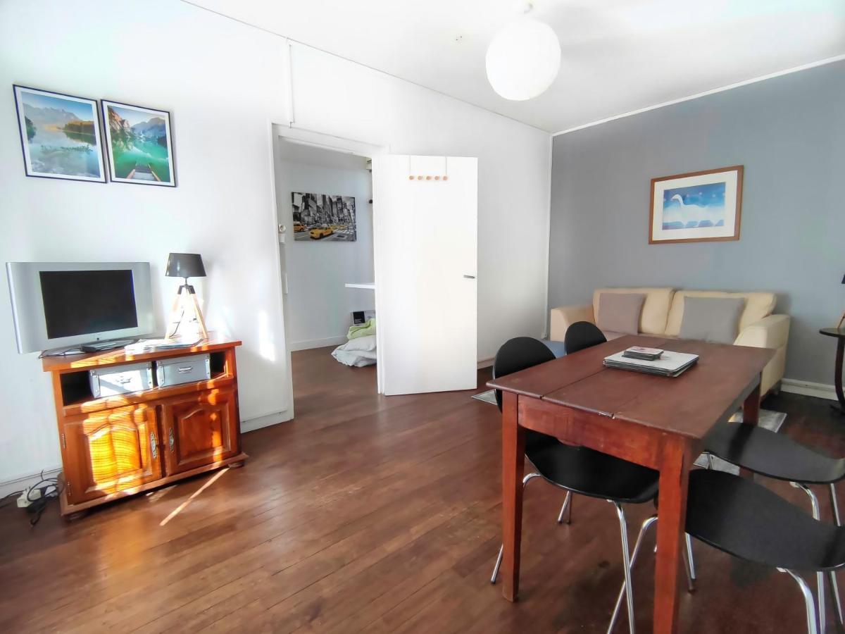 Number 22 - Le Dorat - Apartment One With Garden & Free Parking Ngoại thất bức ảnh